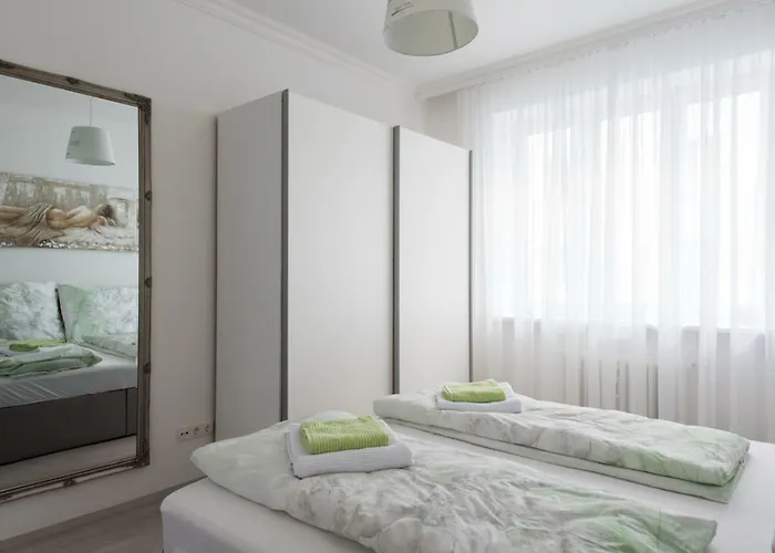 Let It Be U1, U2, U4 Karlsplatz Oper Apartamento *