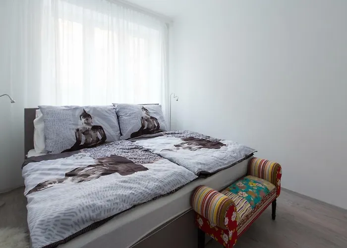 Let It Be U1, U2, U4 Karlsplatz Oper Apartamento Viena